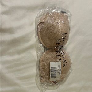 Victoria's Secret Lace Bra in Tan